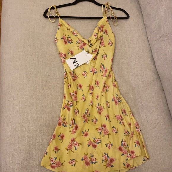 the safia dress zara